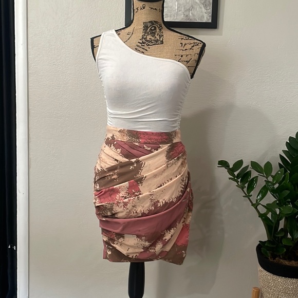 H&M Dresses & Skirts - Mauves mimi skirt